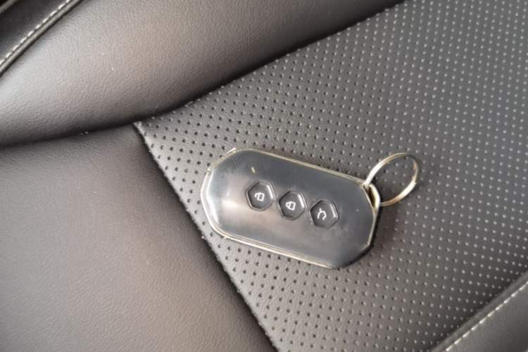 Used Wuling Victory 2020 1.5T CVT Flagship Edition Vehicle Key