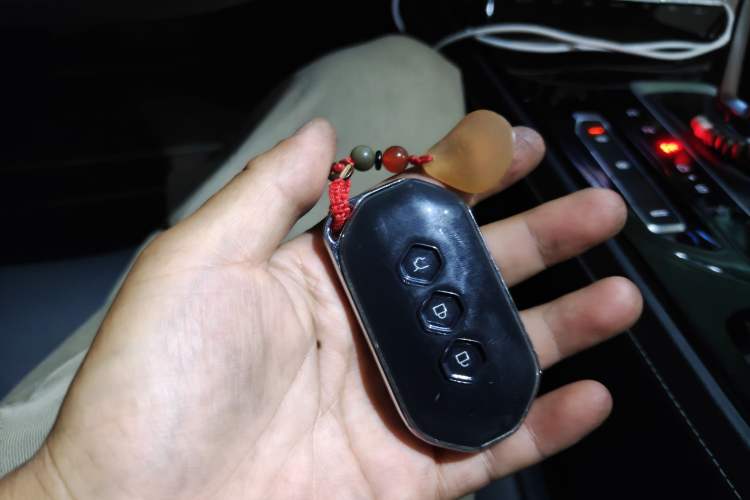 Used Wuling Victory 2020 1.5T CVT Flagship Edition Vehicle Key
