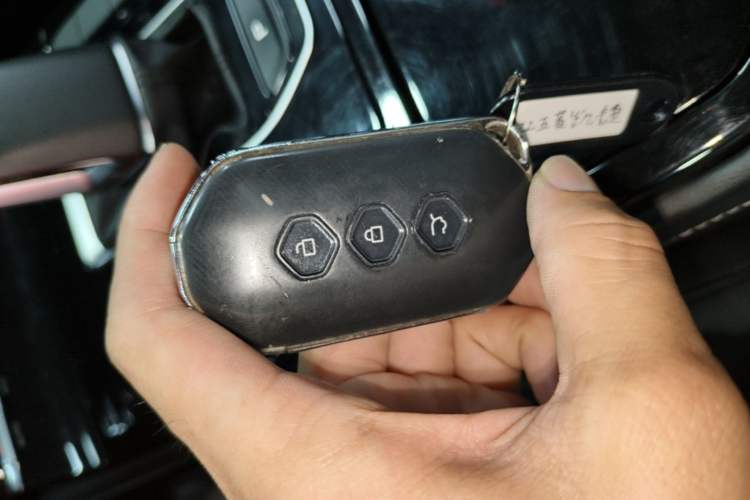Used Wuling Victory 2020 1.5T CVT Flagship Edition Vehicle Key