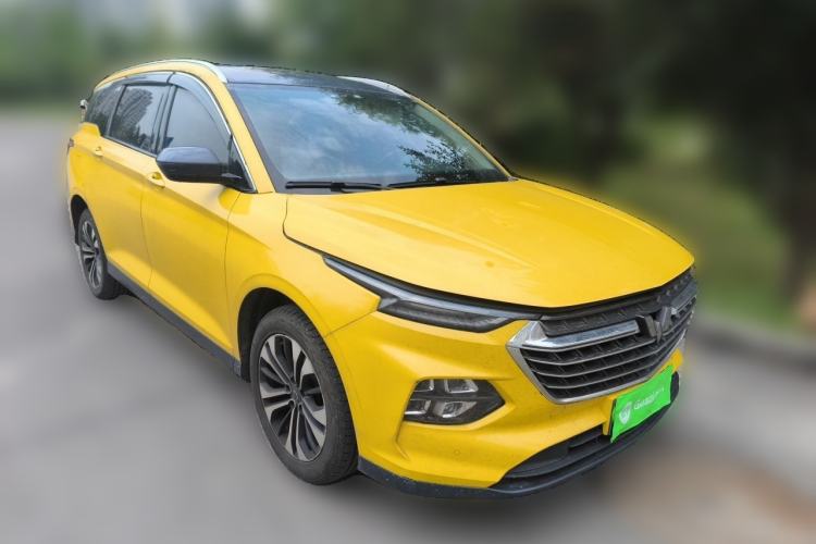 Used Wuling Victory 2020 1.5T CVT Flagship Edition Front Right 45 Deg