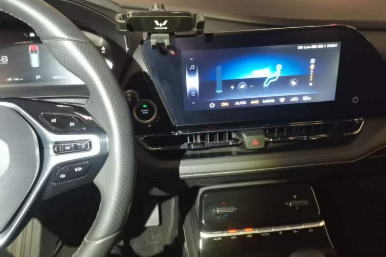 Used Wuling Victory 2020 1.5T CVT Flagship Edition Audio And AC Panel