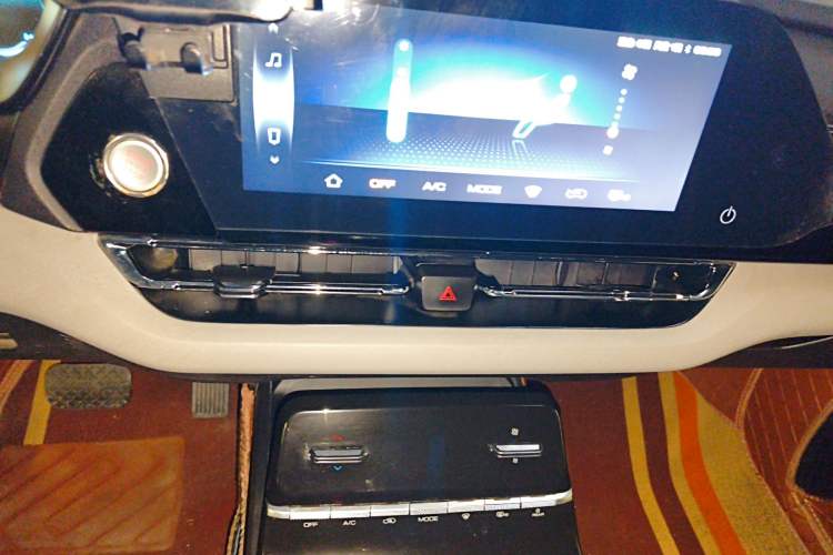 Used Wuling Victory 2020 1.5T CVT Elite Model Audio And AC Panel