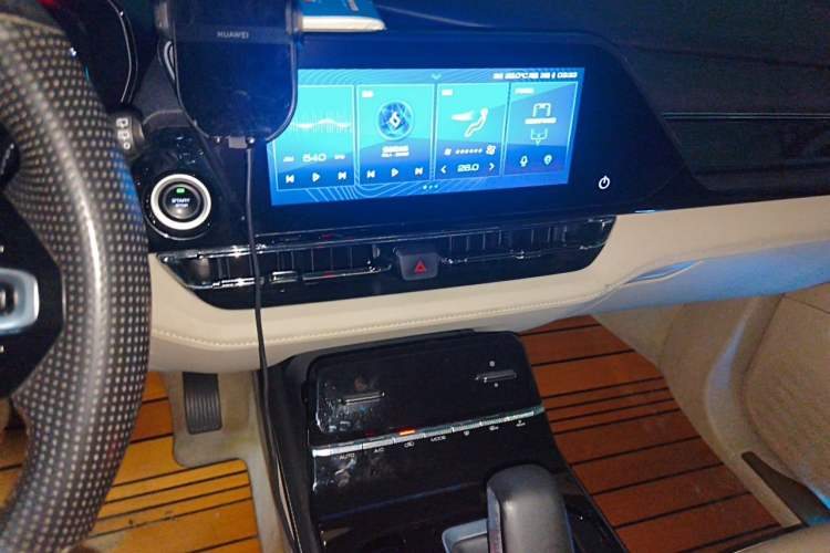 Used Wuling Victory 2020 1.5T CVT Flagship First-Class Model Audio And AC Panel
