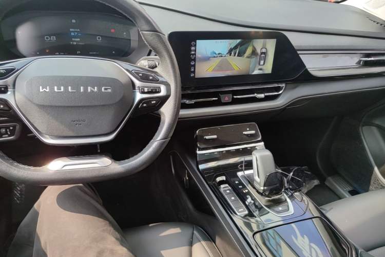 Used Wuling Victory 2020 1.5T CVT Flagship Edition Audio And AC Panel