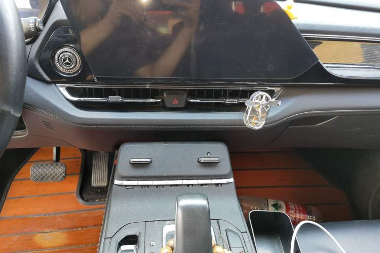 Used Wuling Victory 2020 1.5T CVT Flagship Edition Audio And AC Panel