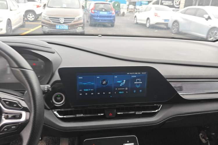 Used Wuling Victory 2020 1.5T CVT Flagship Edition Audio And AC Panel