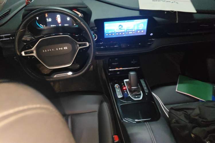 Used Wuling Victory 2020 1.5T CVT Flagship Edition Center Console