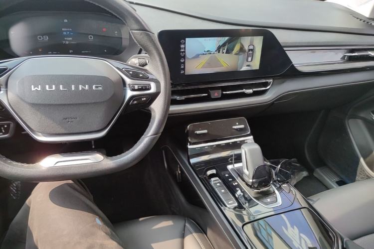 Used Wuling Victory 2020 1.5T CVT Flagship Edition Center Console