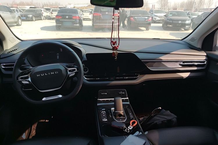 Used Wuling Victory 2020 1.5T CVT Flagship Edition Center Console