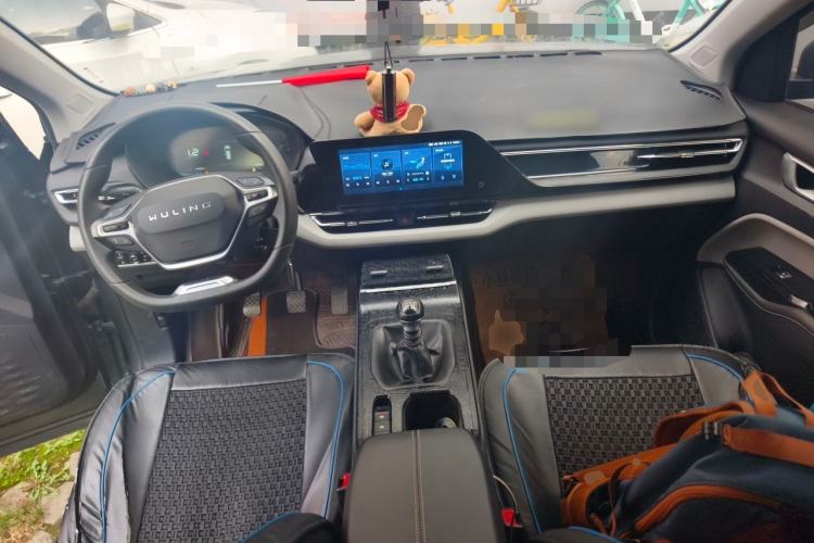 Used Wuling Victory 2020 1.5T Manual Elite Edition Center Console