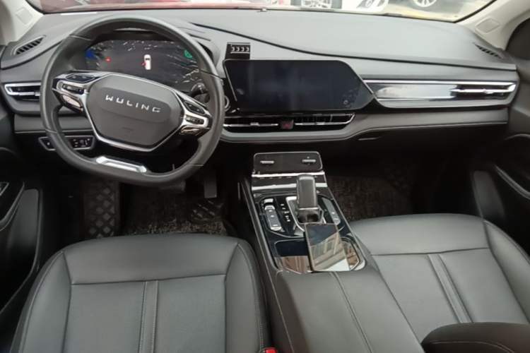 Used Wuling Victory 2020 1.5T CVT Flagship Edition Center Console