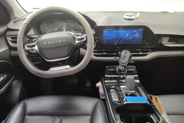 Used Wuling Victory 2020 1.5T CVT Flagship Edition Center Console