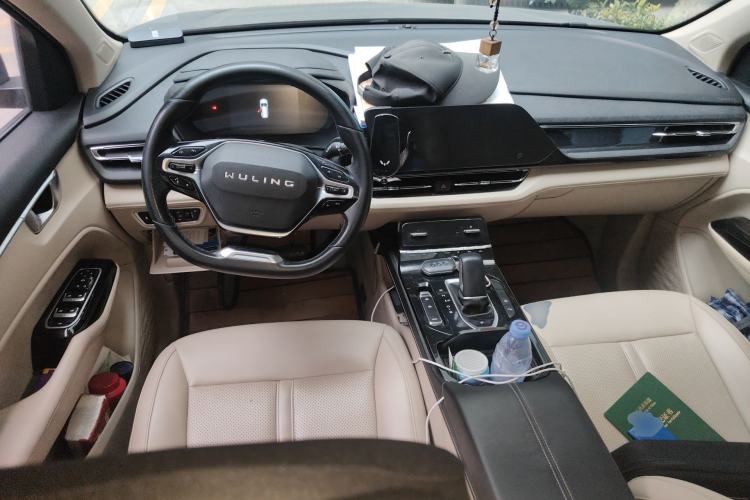Used Wuling Victory 2020 1.5T CVT Flagship Edition Center Console