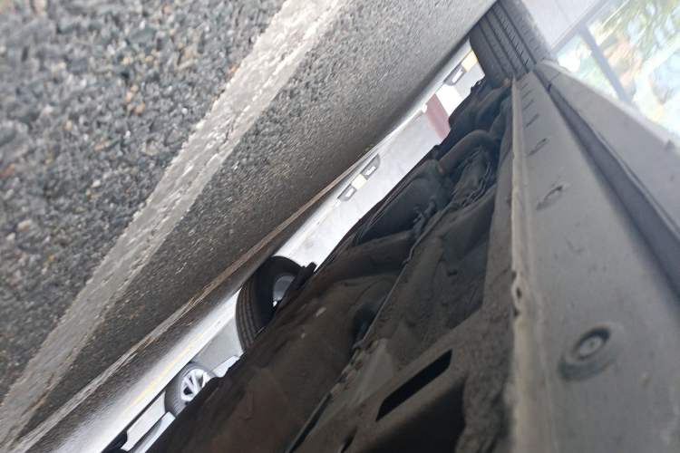 Used Wuling Victory 2020 1.5T CVT Flagship Edition Chassis Front Right