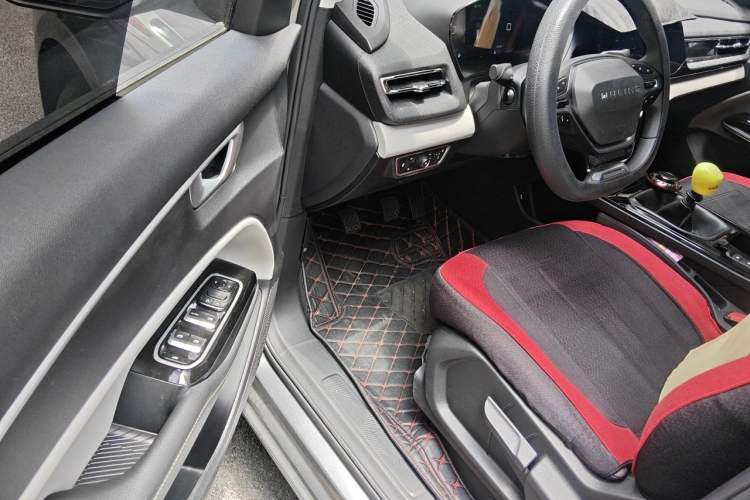 Used Wuling Victory 2020 1.5T Manual Elite Edition Driver Seat