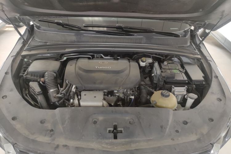 Used Wuling Victory 2020 1.5T CVT Flagship Edition Engine Bay