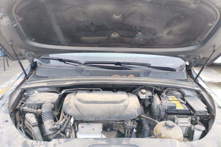 Used Wuling Victory 2020 1.5T CVT Flagship Edition Engine Bay