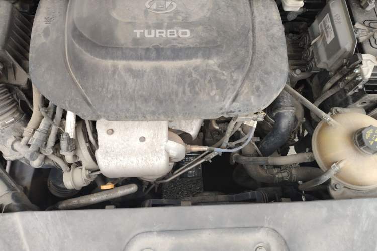 Used Wuling Victory 2020 1.5T CVT Flagship Edition Engine Bay