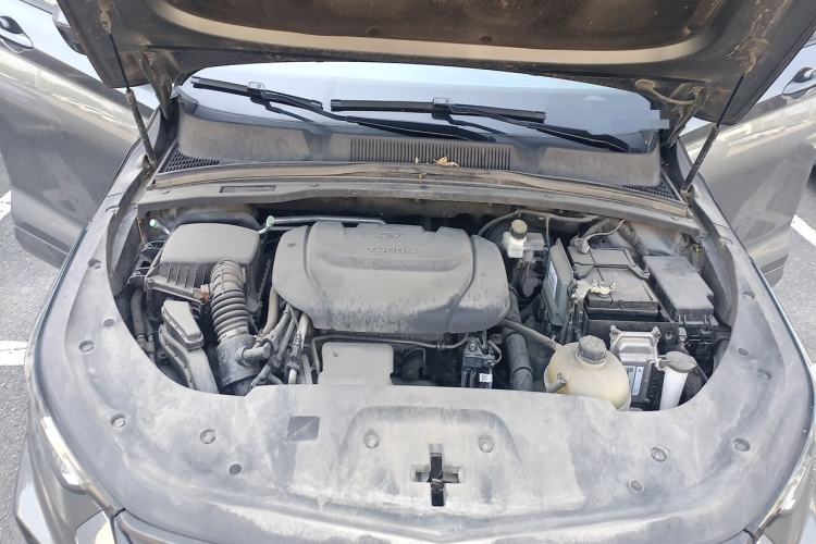 Used Wuling Victory 2020 1.5T CVT Flagship Edition Engine Bay