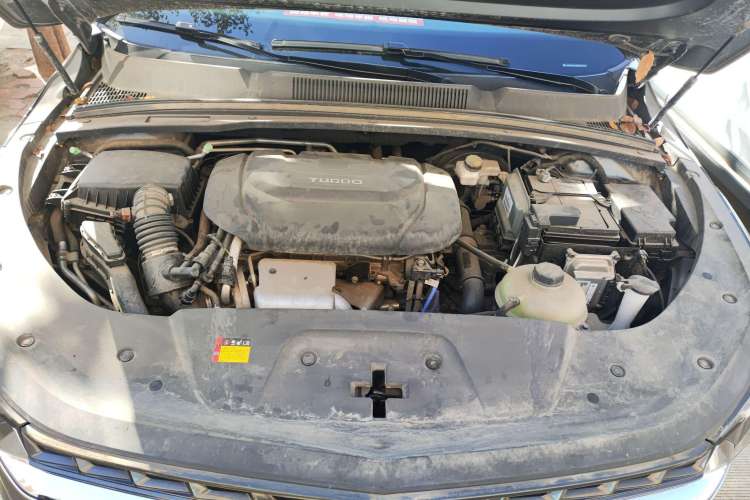 Used Wuling Victory 2020 1.5T CVT Luxury Model Engine Bay