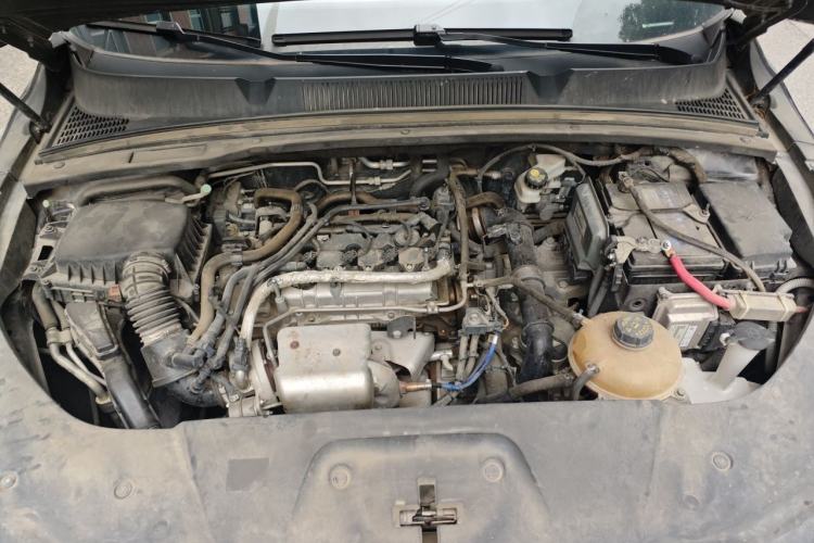 Used Wuling Victory 2020 1.5T CVT Flagship Edition Engine Bay