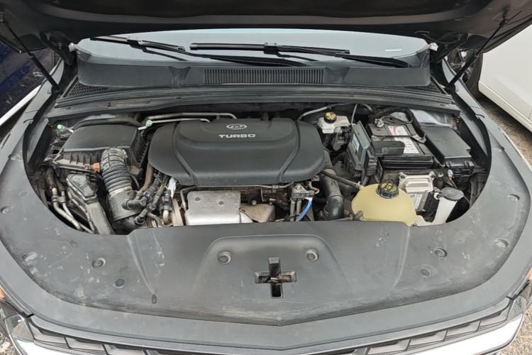 Used Wuling Victory 2020 1.5T CVT Flagship Edition Engine Bay