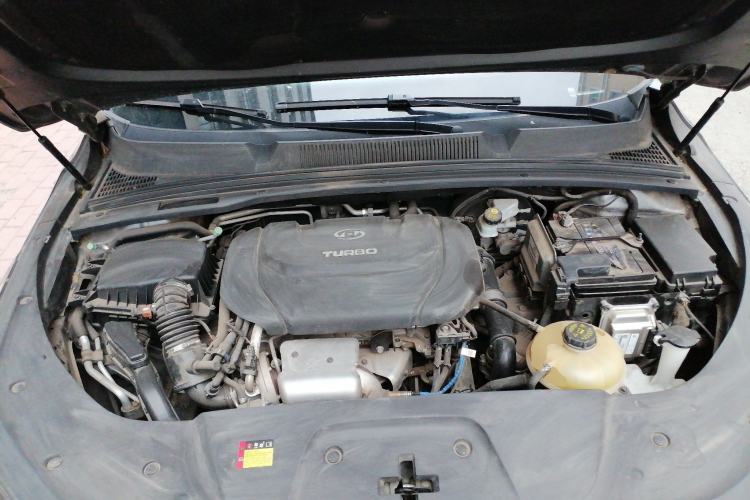 Used Wuling Victory 2020 1.5T CVT Flagship Edition Engine Bay