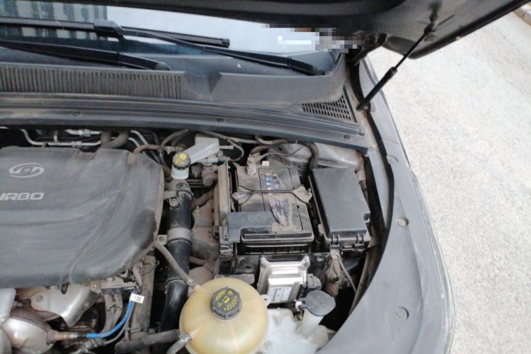 Used Wuling Victory 2020 1.5T CVT Flagship Edition Engine Bay Left