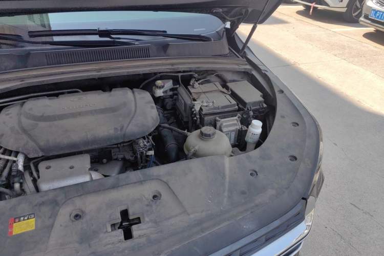 Used Wuling Victory 2020 1.5T CVT Luxury Model Engine Bay Left