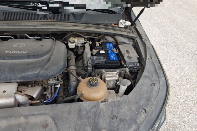Used Wuling Victory 2020 1.5T CVT Flagship Edition Engine Bay Left