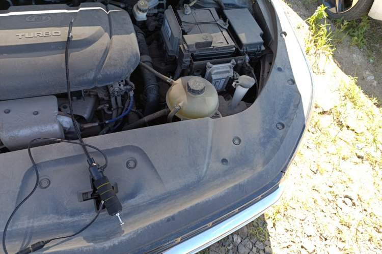Used Wuling Victory 2020 1.5T CVT Flagship Edition Engine Bay Left