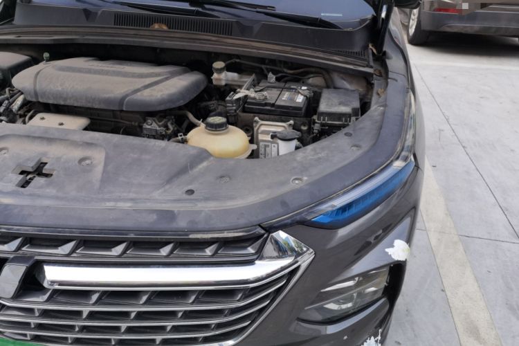 Used Wuling Victory 2020 1.5T CVT Flagship Edition Engine Bay Left