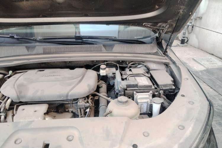 Used Wuling Victory 2020 1.5T CVT Luxury Model Engine Bay Left