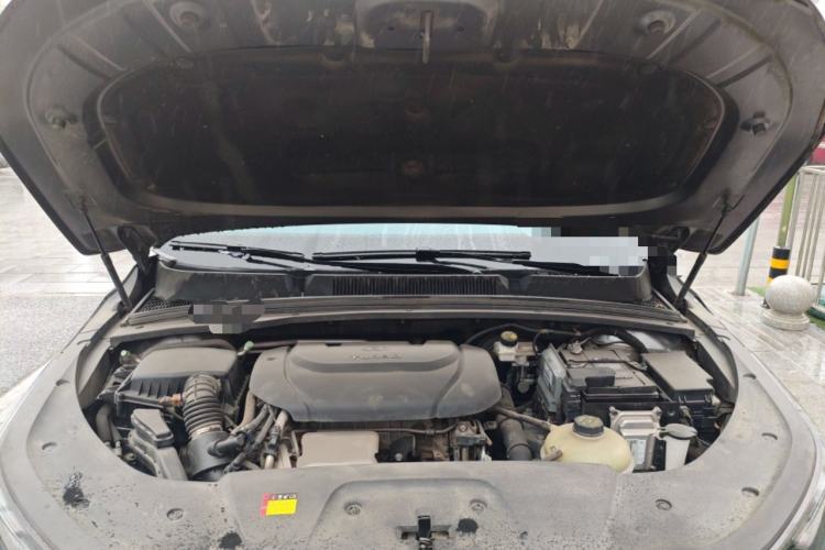 Used Wuling Victory 2020 1.5T CVT Flagship Edition Engine Bay