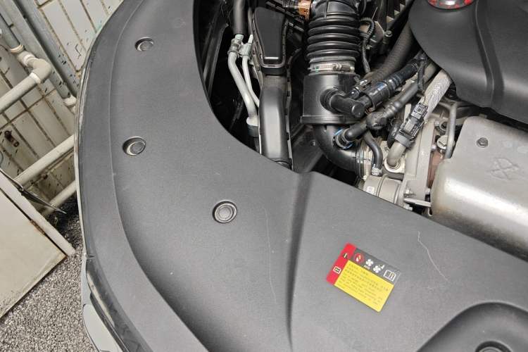 Used Wuling Victory 2020 1.5T Manual Elite Edition Engine Bay Right
