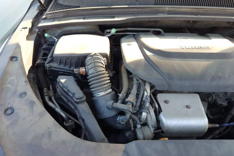 Used Wuling Victory 2020 1.5T CVT Flagship Edition Engine Bay Right