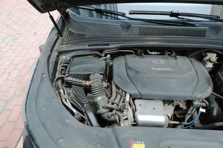 Used Wuling Victory 2020 1.5T CVT Flagship Edition Engine Bay Right