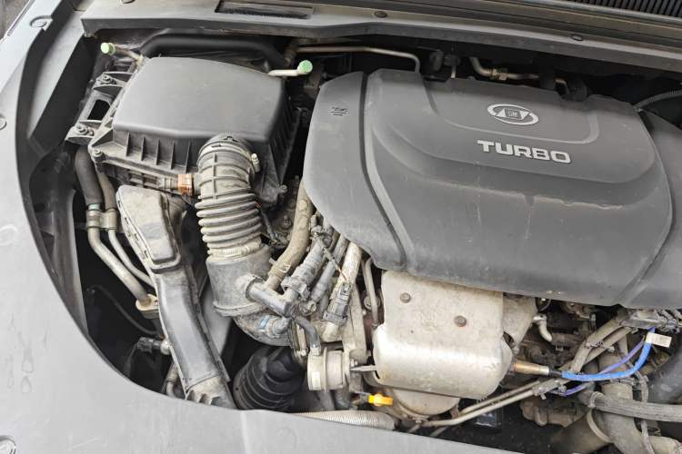Used Wuling Victory 2020 1.5T CVT Luxury Model Engine Bay Right