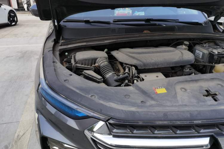Used Wuling Victory 2020 1.5T CVT Flagship Edition Engine Bay Right