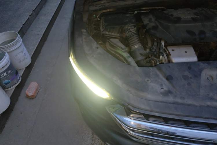 Used Wuling Victory 2020 1.5T CVT Flagship Edition Engine Bay Right