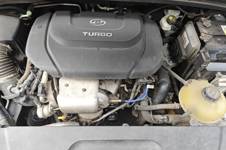 Used Wuling Victory 2020 1.5T CVT Luxury Model Engine Bay