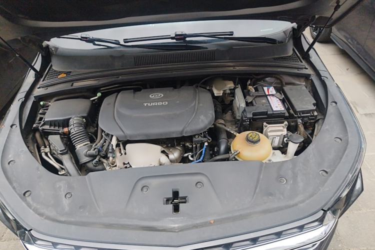 Used Wuling Victory 2020 1.5T CVT Flagship Edition Engine Bay
