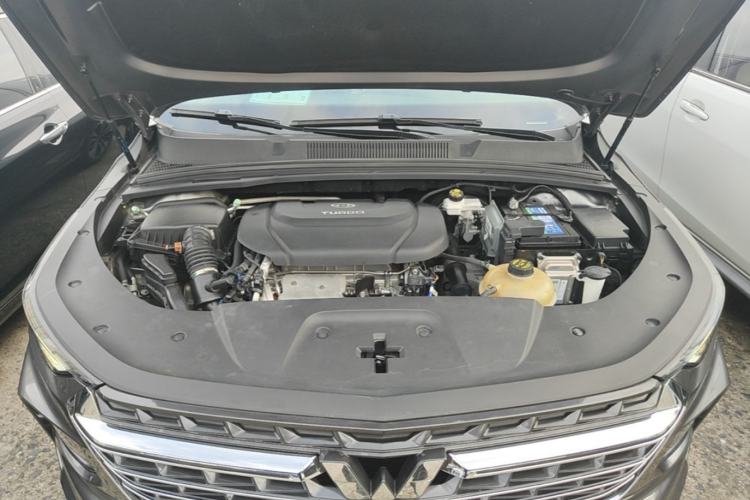 Used Wuling Victory 2020 1.5T CVT Flagship Edition Engine Bay