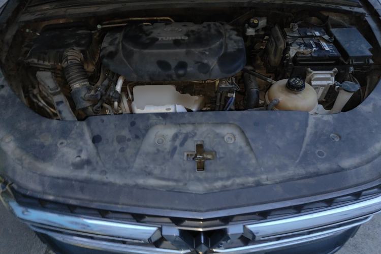 Used Wuling Victory 2020 1.5T CVT Flagship Edition Engine Bay