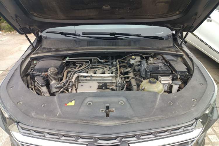 Used Wuling Victory 2020 1.5T CVT Flagship Edition Engine Bay