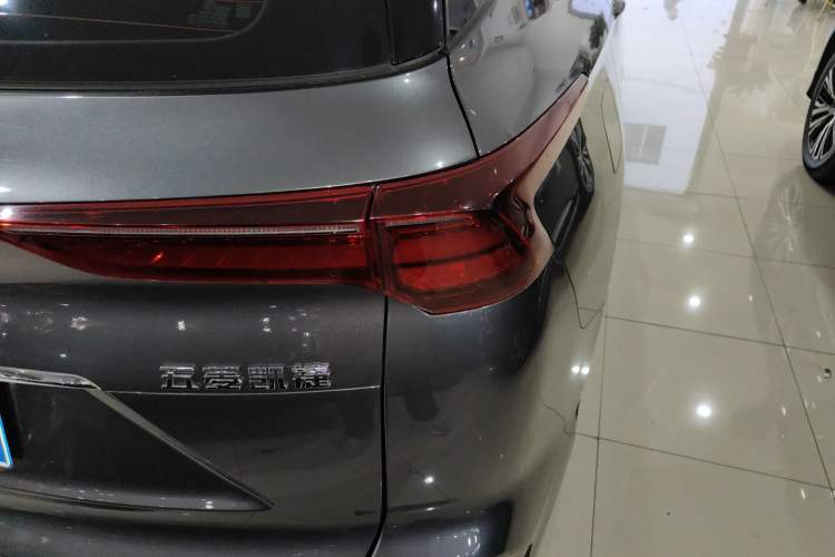 Used Wuling Victory 2020 1.5T CVT Flagship Edition Exterior 1