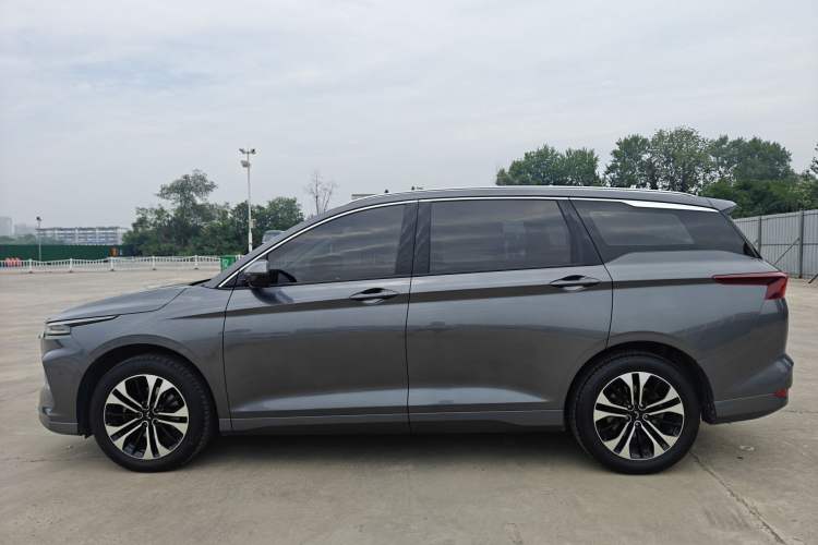 Used Wuling Victory 2020 1.5T CVT Flagship Edition Exterior 3