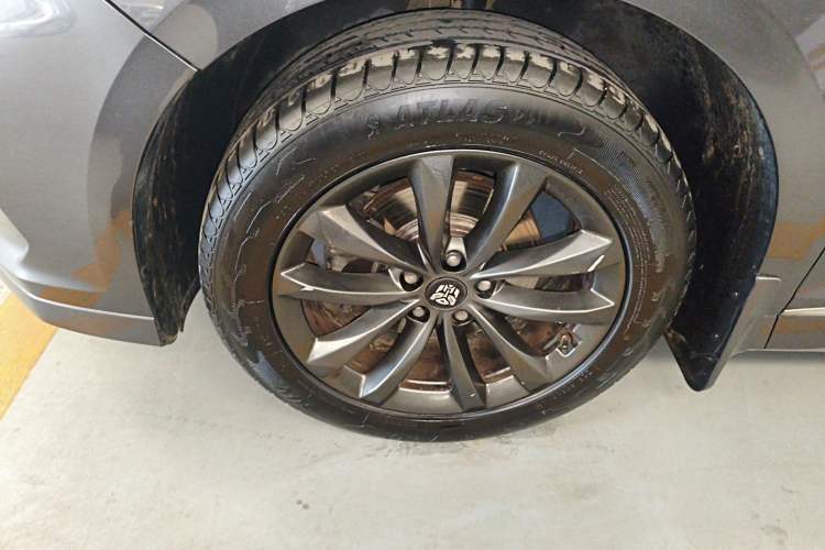 Used Wuling Victory 2020 1.5T CVT Elite Model Exterior 4