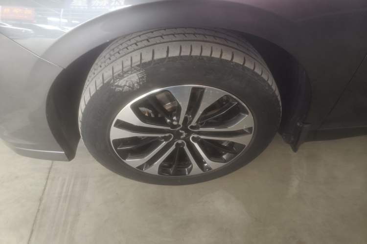 Used Wuling Victory 2020 1.5T CVT Flagship Edition Exterior 4