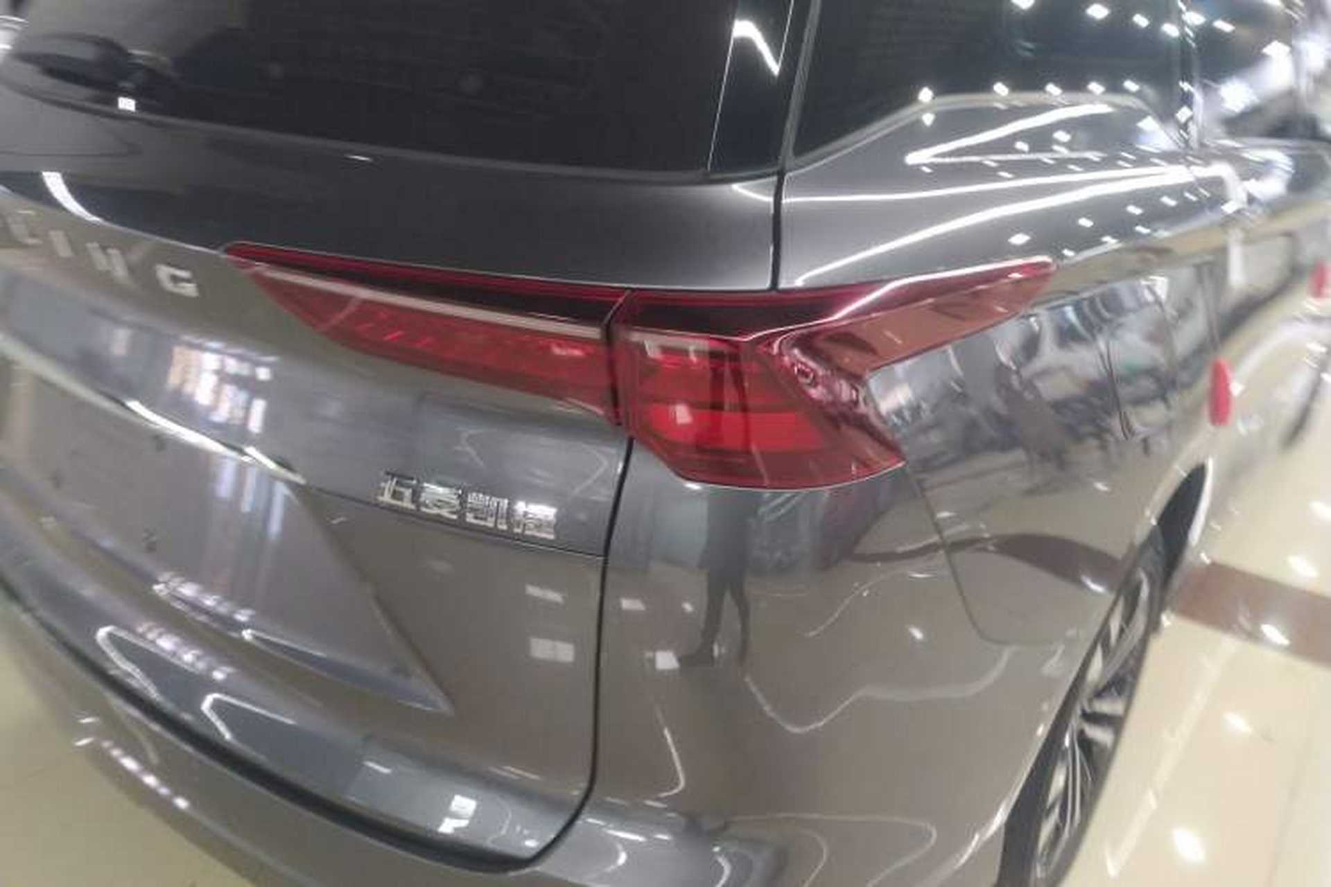 Used Wuling Victory 2020 1.5T CVT Flagship First-Class Model Exterior 6